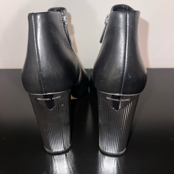 Michael Kors Paloma Bootie - Picture 3 of 7